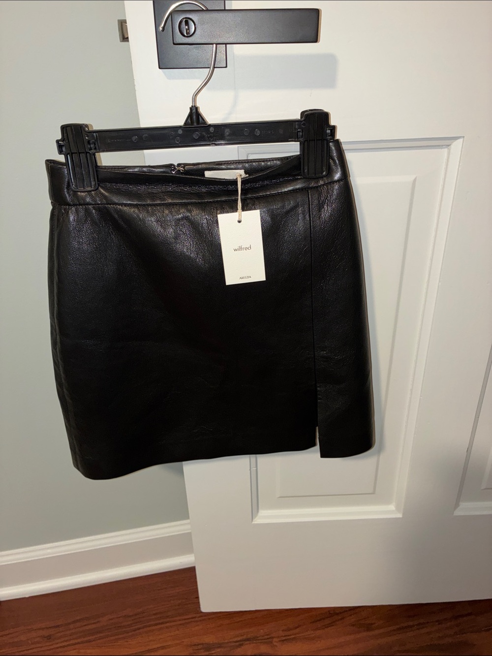 Wilfred Cordovan Mini Leather skirt